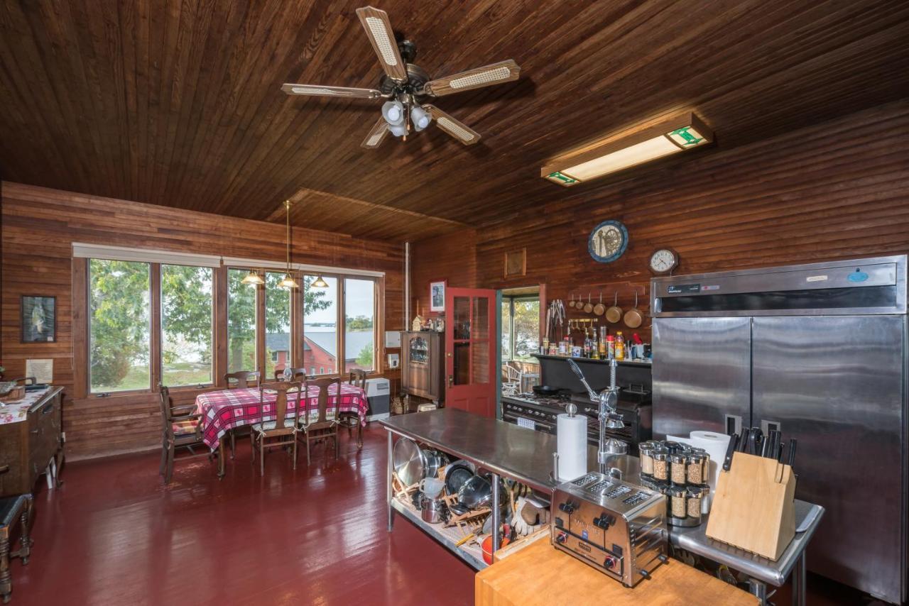 Whiskey River Cottages Formerly Seaway Slips Clayton Eksteriør bilde