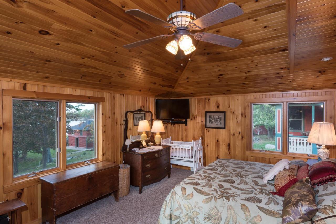 Whiskey River Cottages Formerly Seaway Slips Clayton Eksteriør bilde